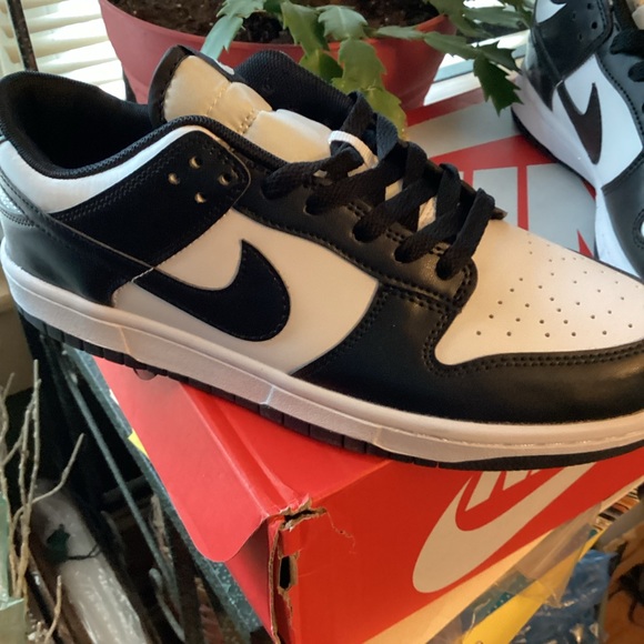 XXXXX……..SOLD……..NIKE Dunk Low Retro Size 10 US. - Picture 4 of 5